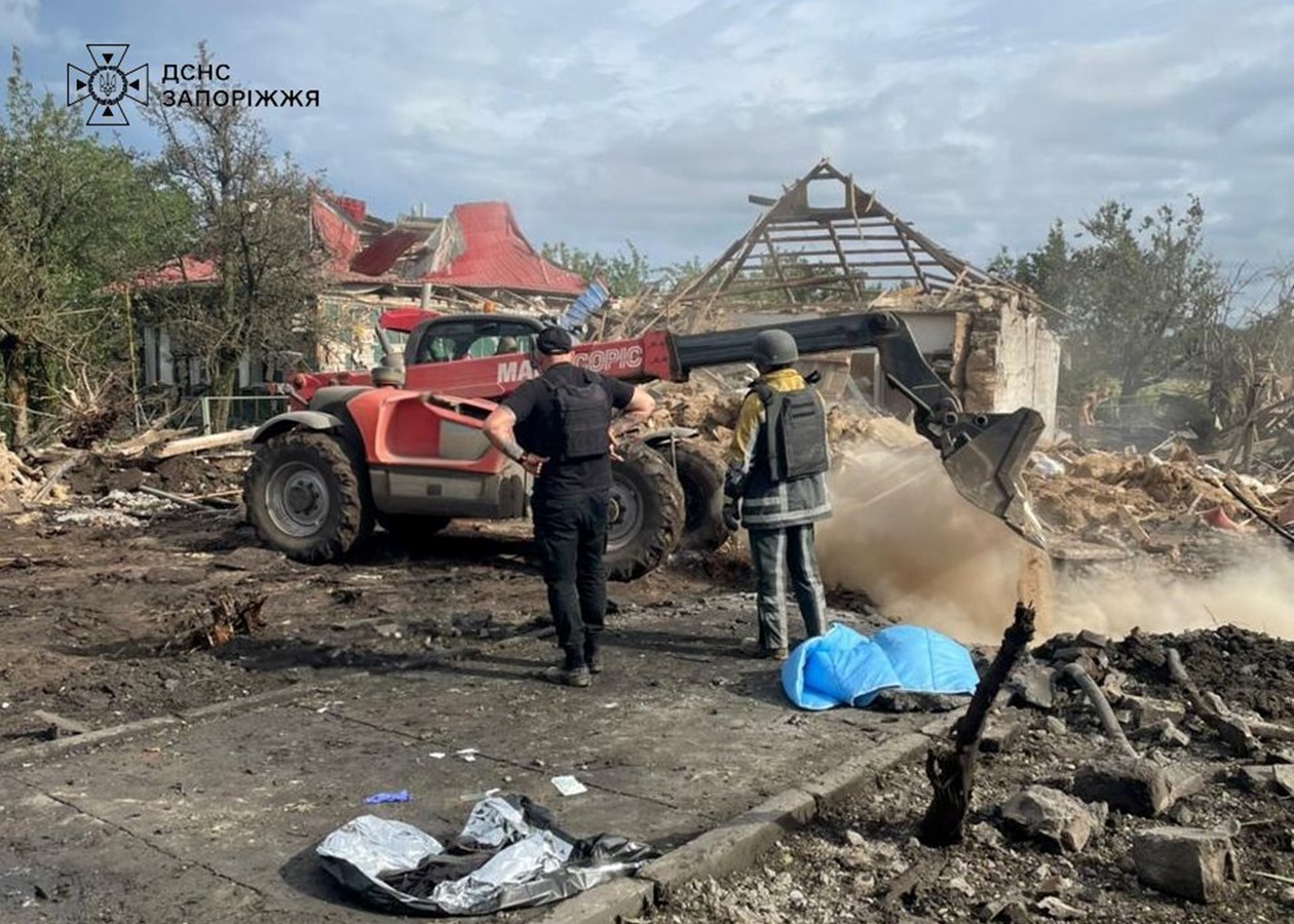 Росіяни скинули авіабомби на Запорізьку область, є загиблі