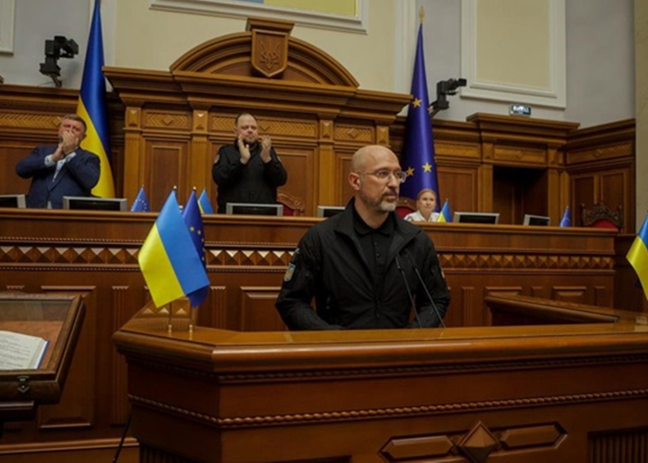 СюжетПідсумки 16.07: Відставка уряду і хаос зі зброєю