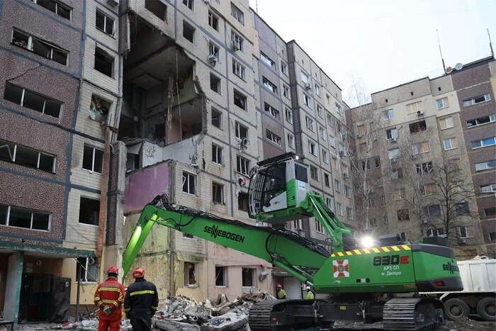 Рятувальні роботи після удару по багатоповерхівці у Дніпрі завершено: деталі