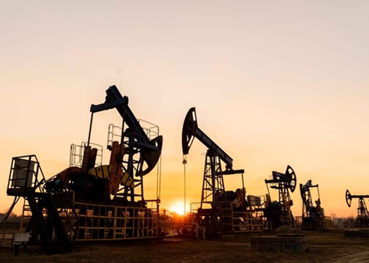 Росію чекає обвальне падіння видобутку нафти та експорту газу - МЕА