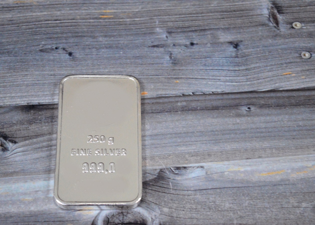 Срібло сягнуло нового максимуму у $80