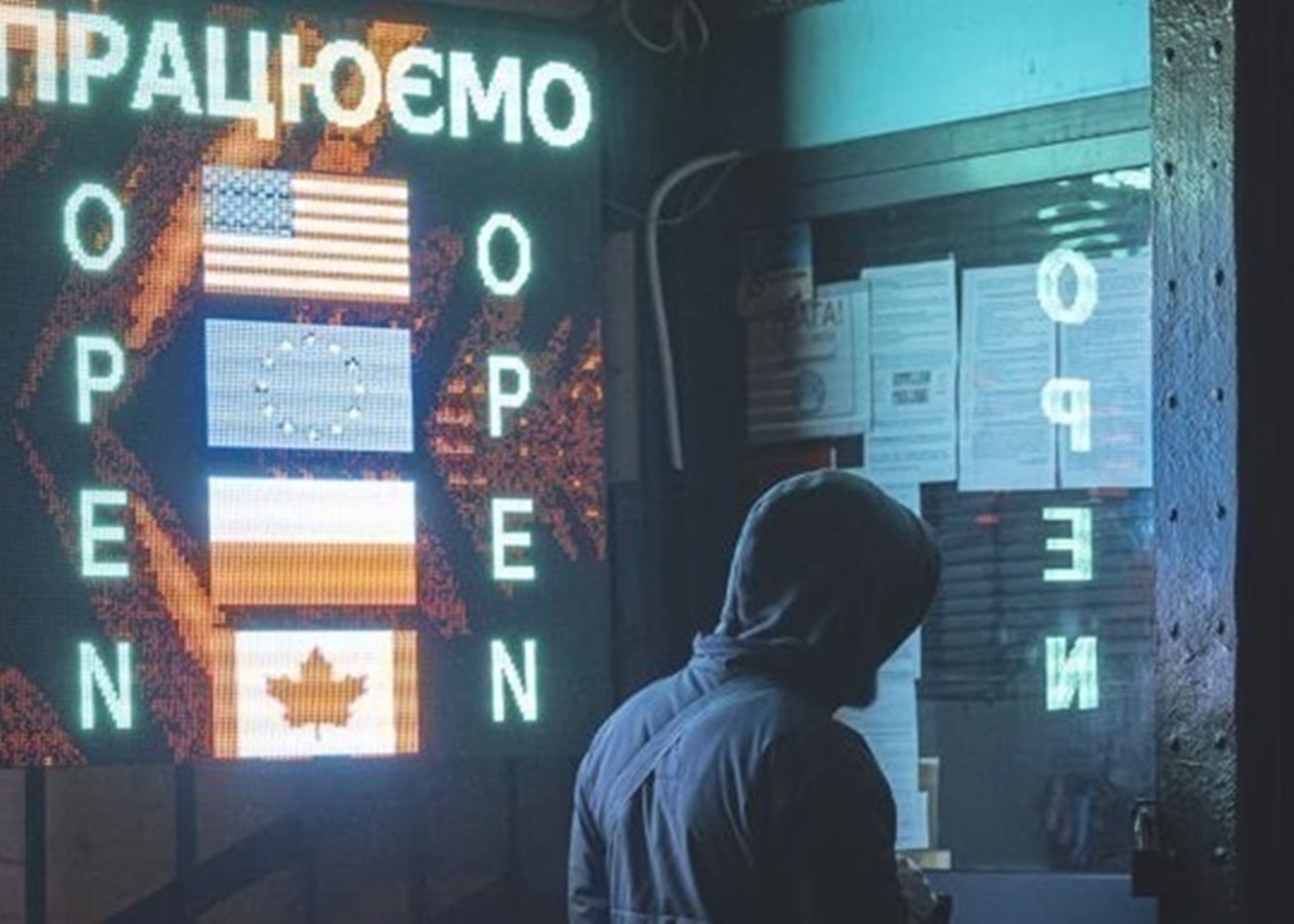 Долар і євро оновили рекордні максимуми в Україні