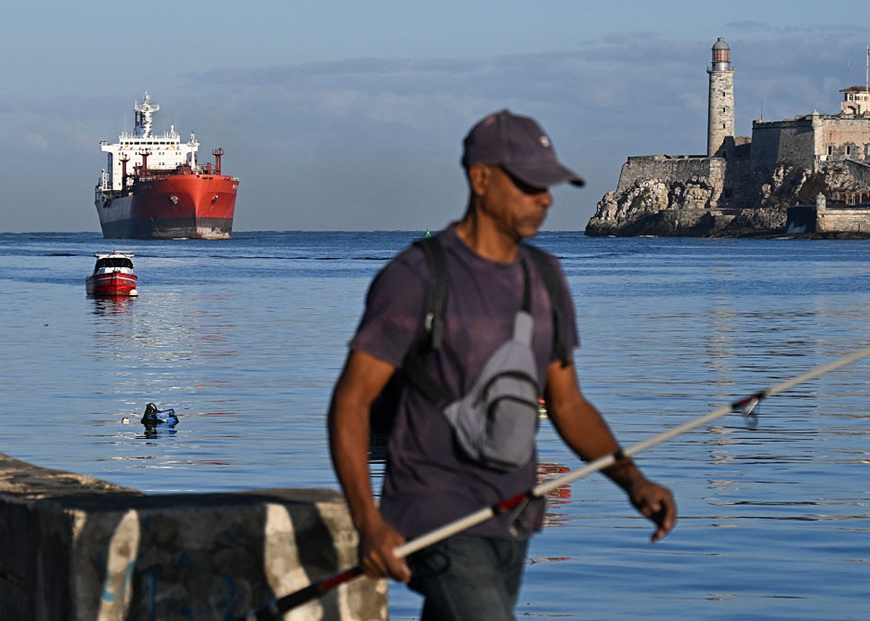 Росія наважилась постачати Кубі нафту, попри погрози Трампа – ЗМІ