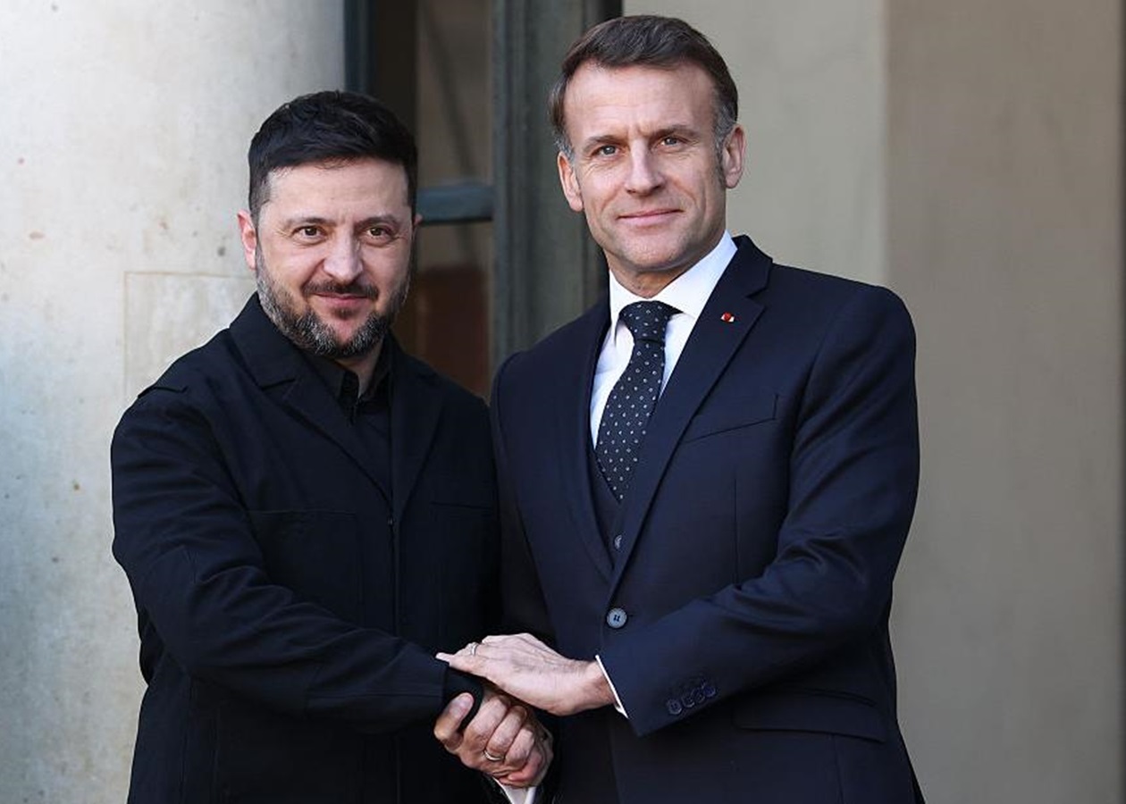Зеленський приїхав у Париж для зустрічі з Макроном
