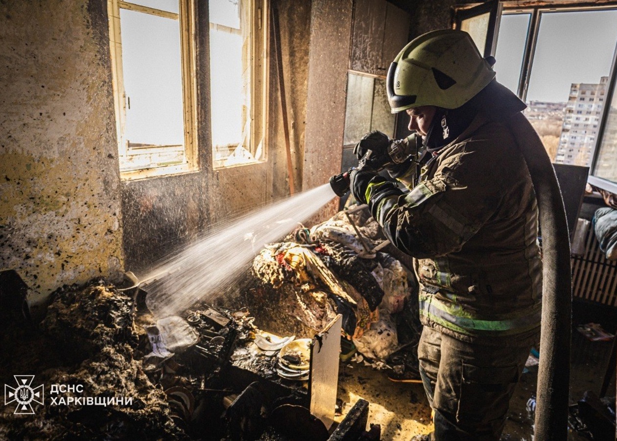 У Харкові загинула жінка, вистрибнувши під час пожежі з вікна 13 поверху