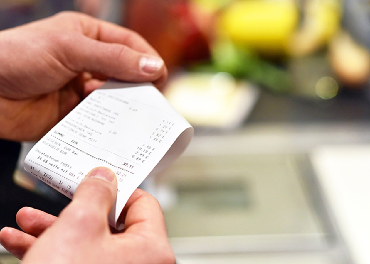 Фейкові чеки замість справжніх: викрито схему у м'ясній торговельній мережі