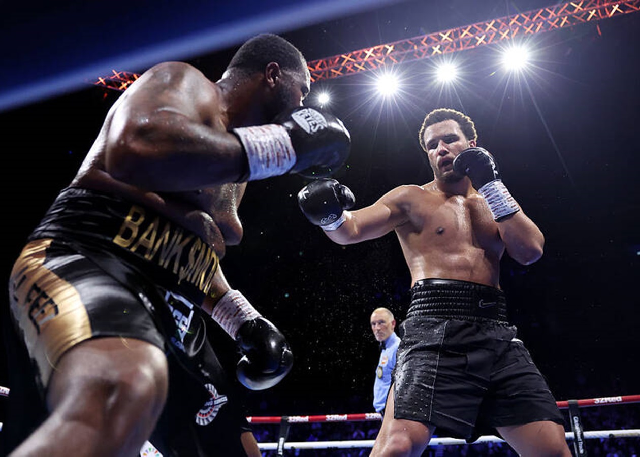 Ітаума завершив бій з Франкліном достроково