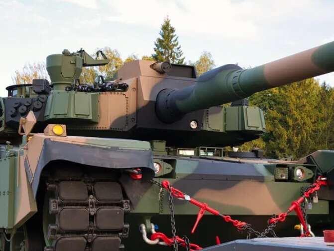 Польща отримала ще 18 південнокорейських танків K2