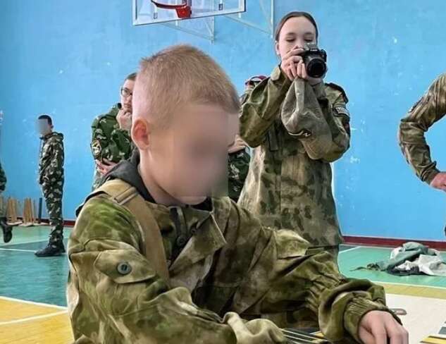 У Бурятії на «Кросі нації» розгорнули пункт вербування, а школярів закликали йти на війну