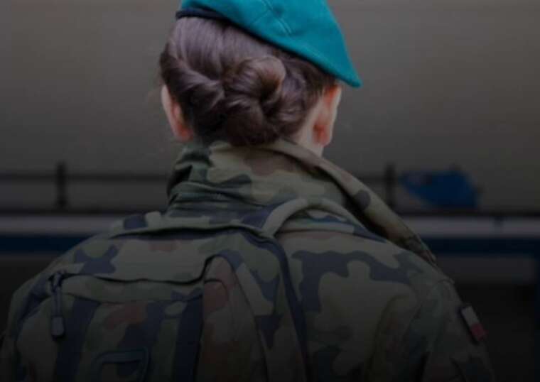 У Польщі 75% громадян підтримали ідею військової підготовки для жінок